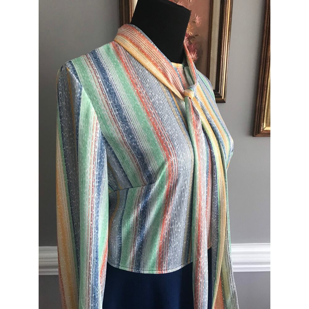 Vintage 1970s tie neck dress